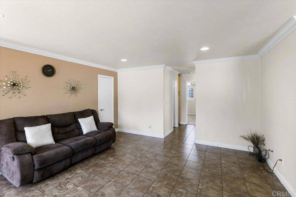 El Cajon, CA 92021,390 N 1st ST #23