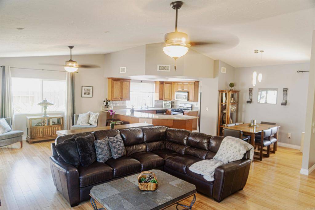 Lakeside, CA 92040,14330 Jennings Vista WAY