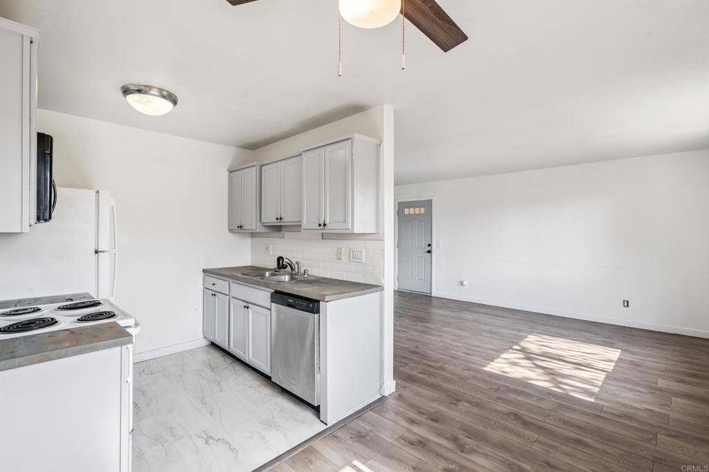 San Diego, CA 92113,4402 Delta ST #23