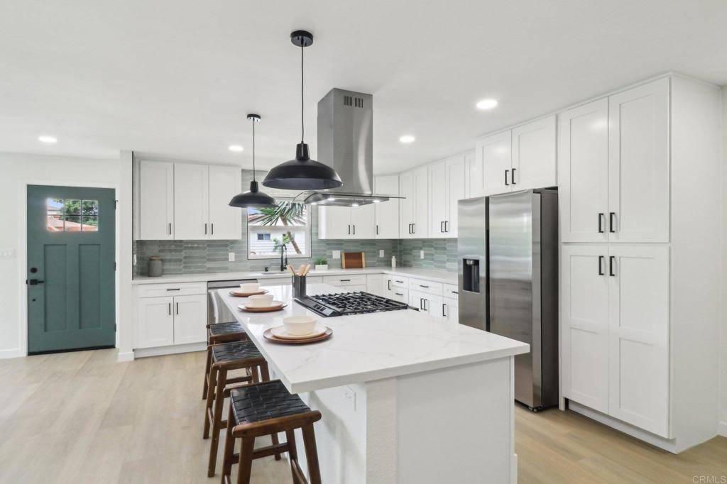 Oceanside, CA 92054,3243 Carolyn CIR