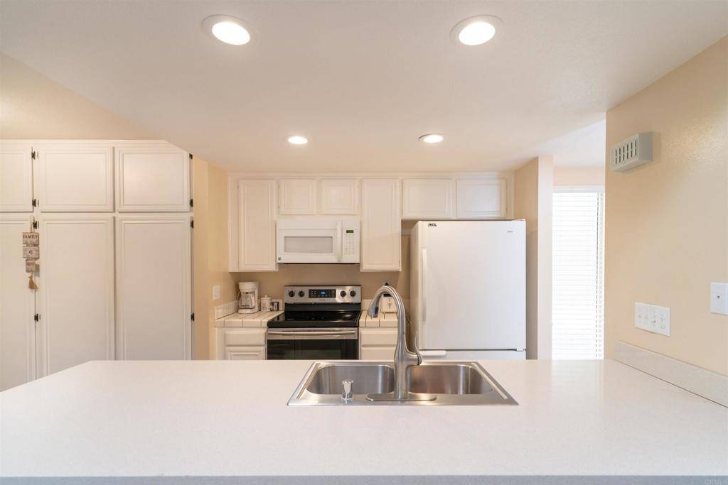 Ramona, CA 92065,23691 Country Villa Rd