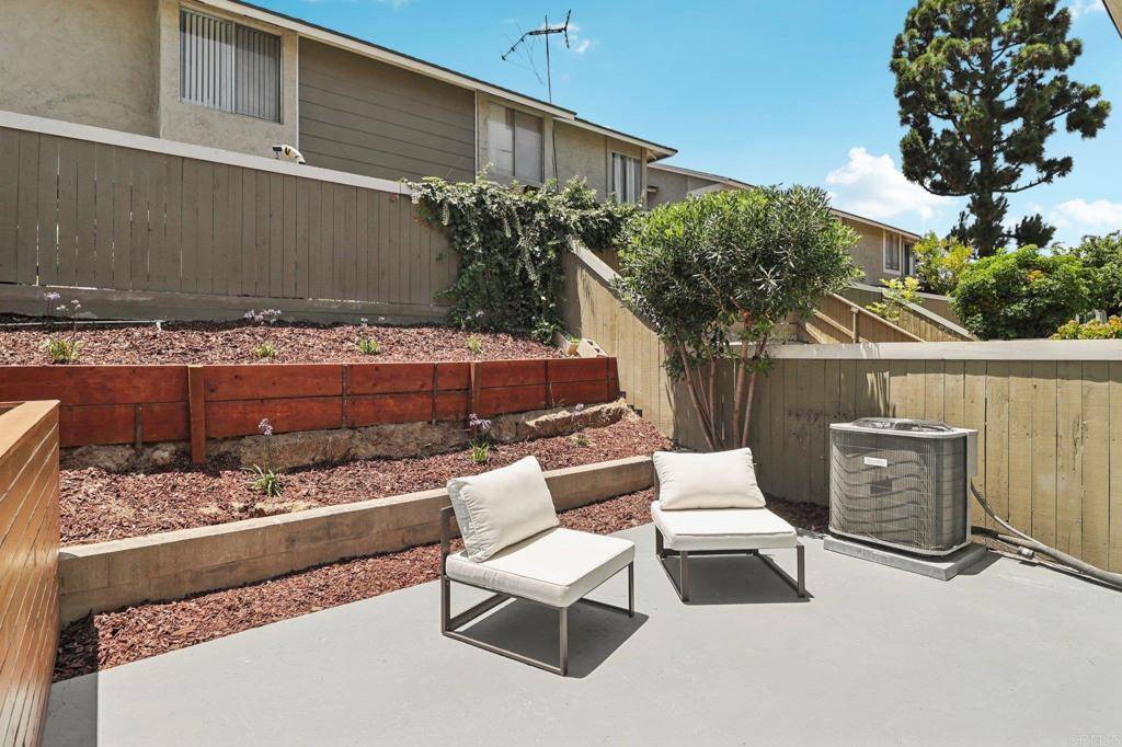 San Diego, CA 92139,6876 Bear River ROW #3