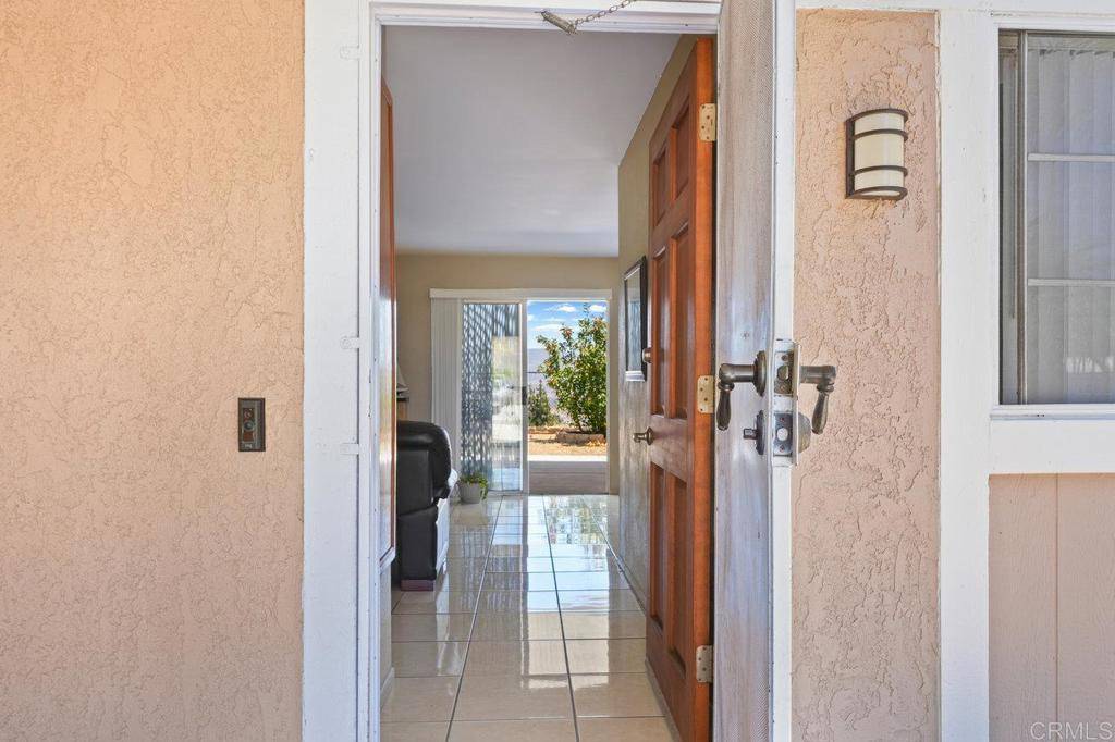 San Diego, CA 92139,7549 Goode ST