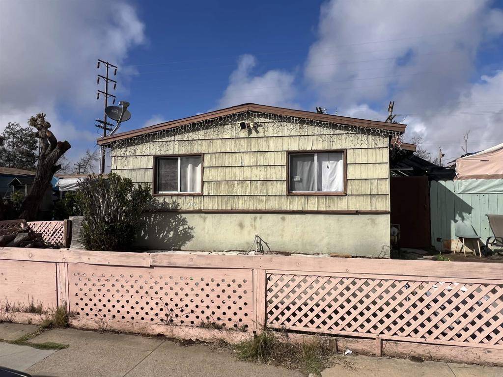 San Diego, CA 92117,4526 28 Clairemont Mesa BLVD