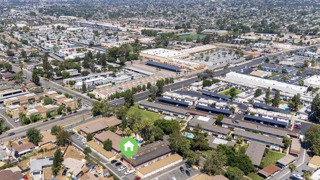 Escondido, CA 92027,2041 E Grand  Ave #19