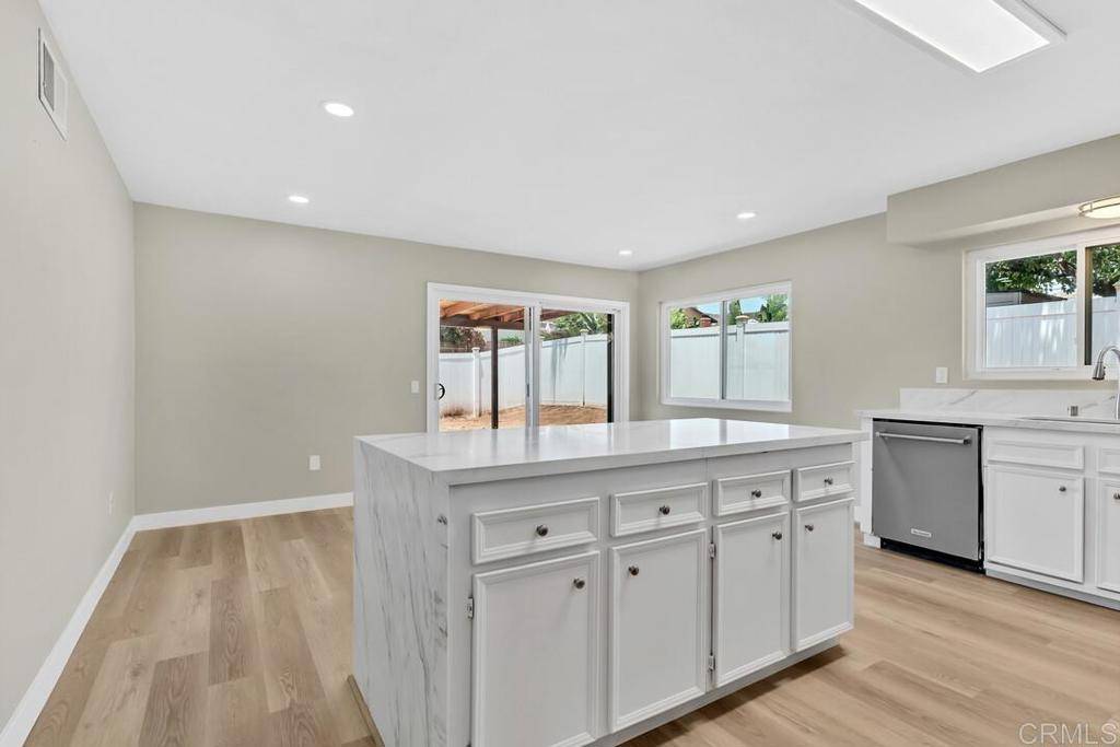 Santee, CA 92071,10758 Princess Arlene DR