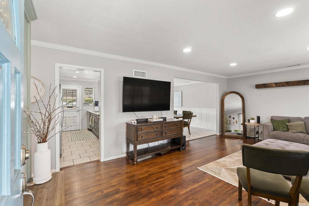 Spring Valley, CA 91977,8745 Adriana ST