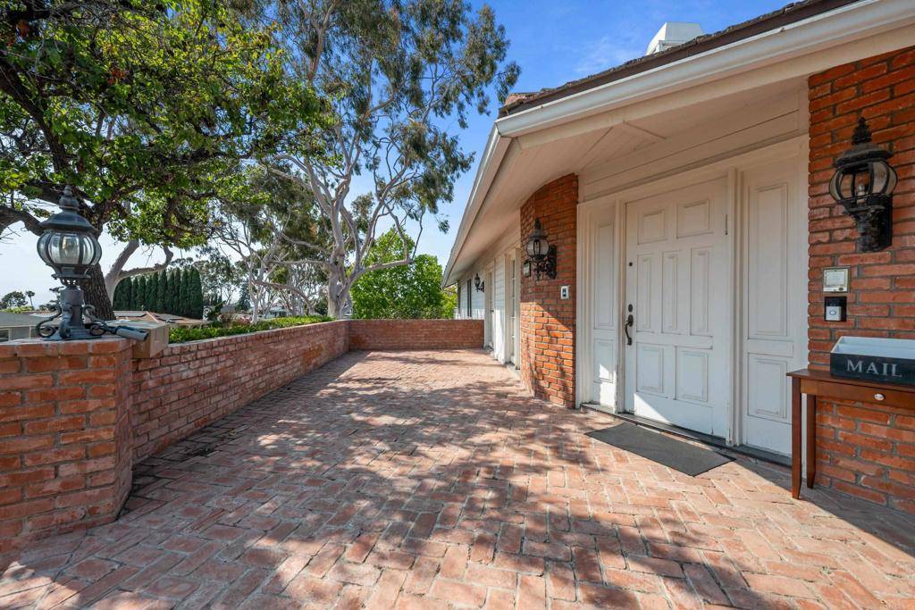 Chula Vista, CA 91911,855 Country Club DR