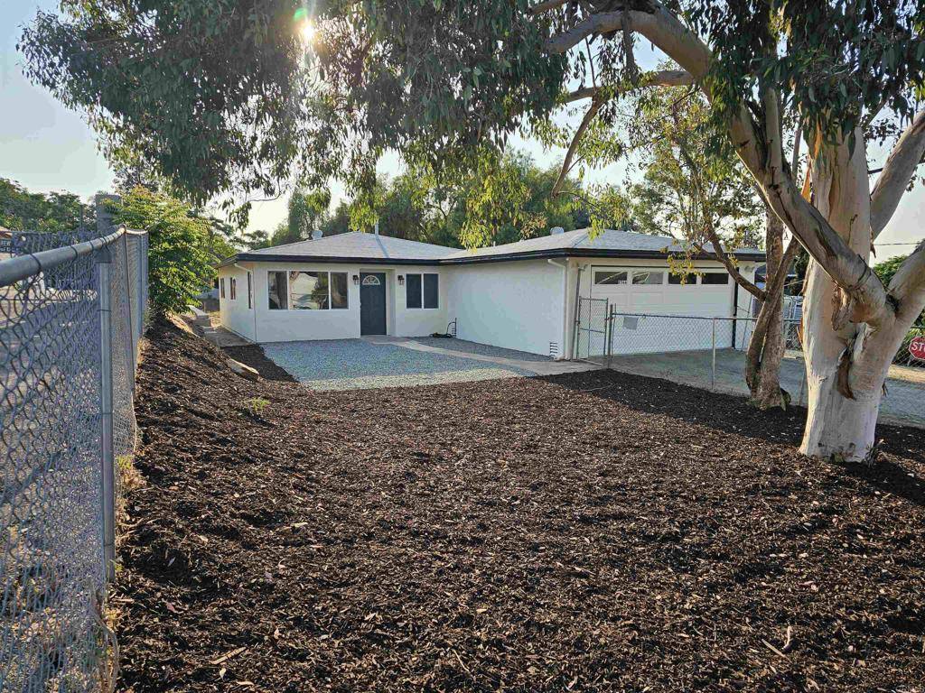 Santee, CA 92071,8566 Atlas View Drive