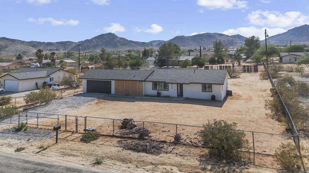 Joshua Tree, CA 92252,4758 Avenida La Mirada