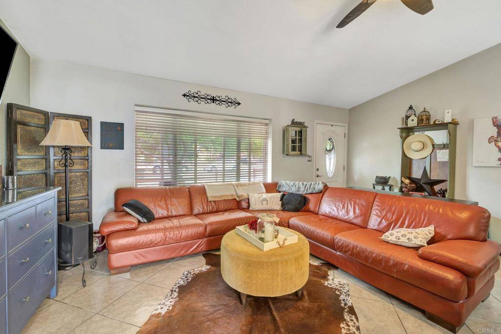 El Cajon, CA 92021,1105 Bostonia