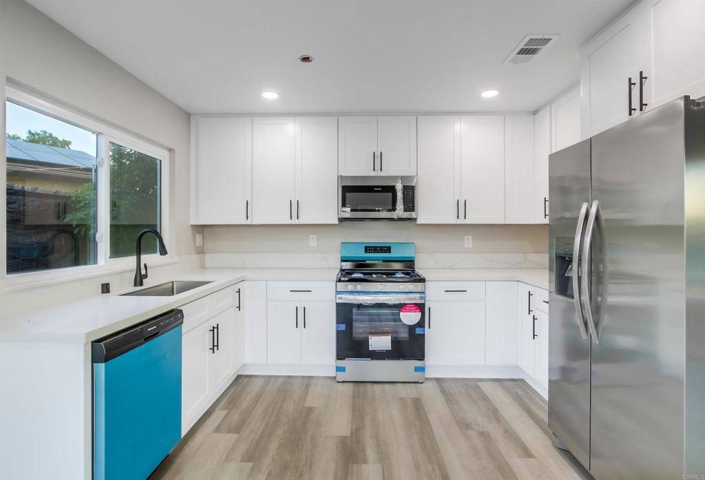 El Cajon, CA 92021,8023 Irene CT
