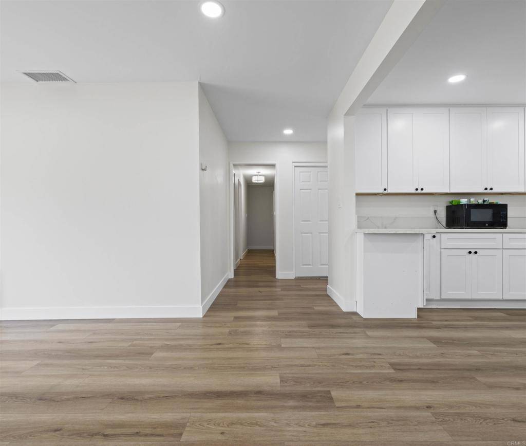 San Diego, CA 92117,4951 57 Genesee AVE