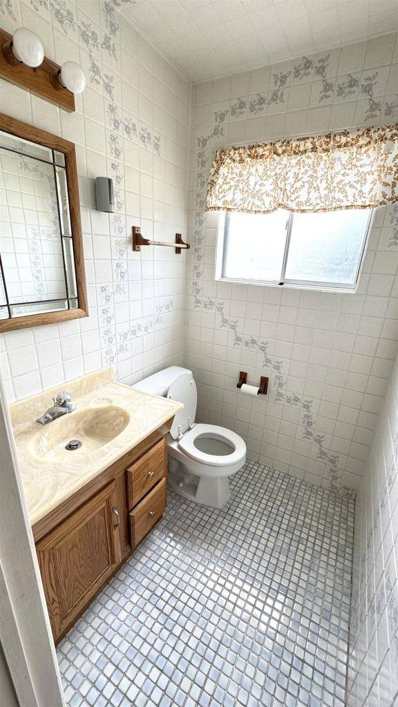 Spring Valley, CA 91977,511 Worthington ST