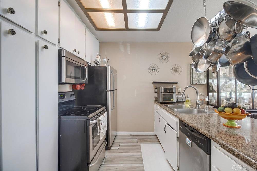 Lakeside, CA 92040,12616 Lakeshore DR