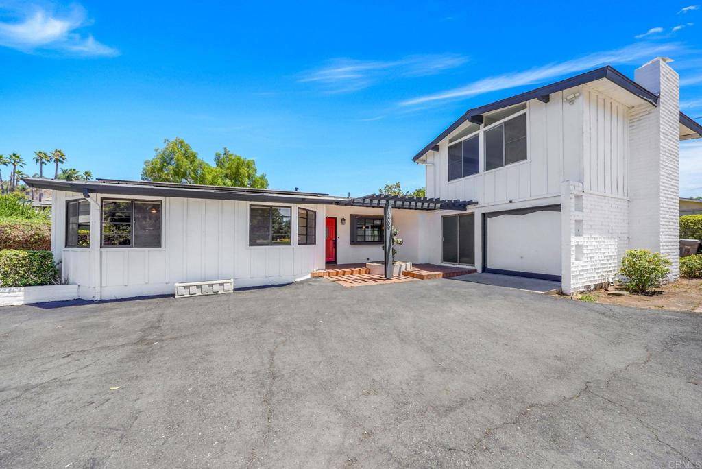 El Cajon, CA 92021,1860 Greenfield DR