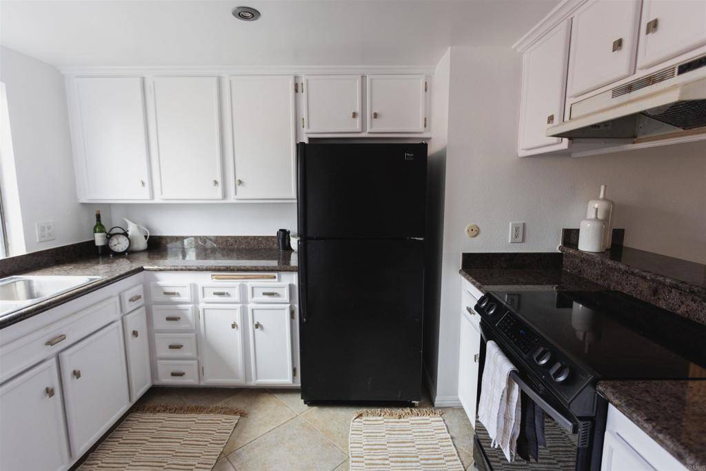 San Diego, CA 92102,1002 30th Street
