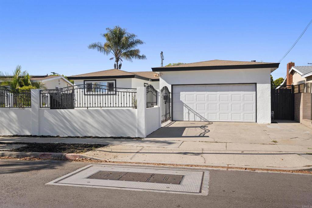 San Diego, CA 92111,7162 Beagle Street