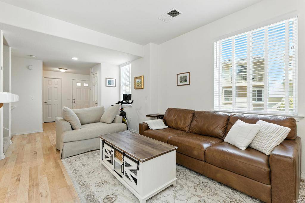 San Diego, CA 92128,13009 Evening Creek DR S #8