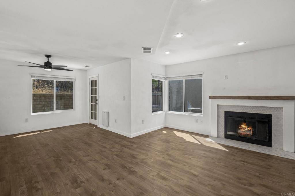 Santee, CA 92071,10525 Flora Verda CT