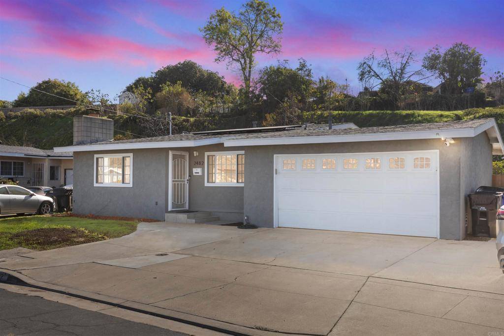 Paradise Hills, CA 92139,2482 Calle Tres Lomas