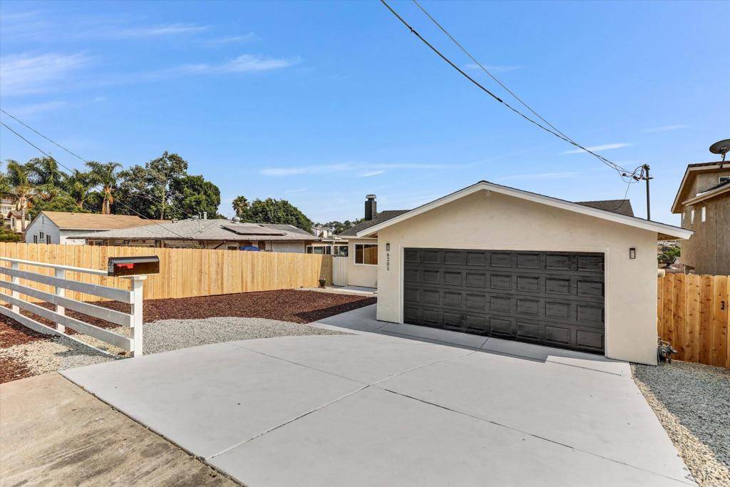 Encanto, CA 92114,6205 Wunderlin AVE