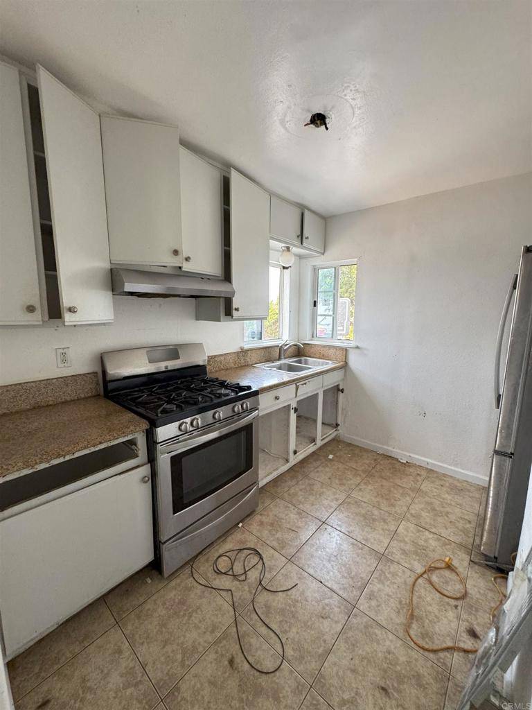 San Diego, CA 92113,115 S 35th ST