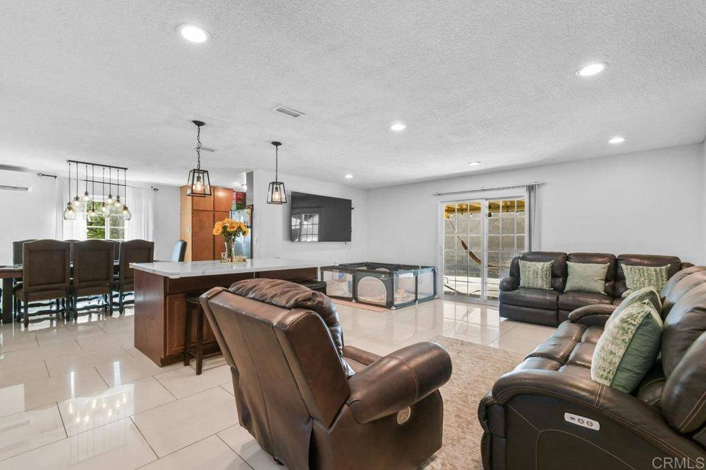 Spring Valley, CA 91977,220 Worthington ST