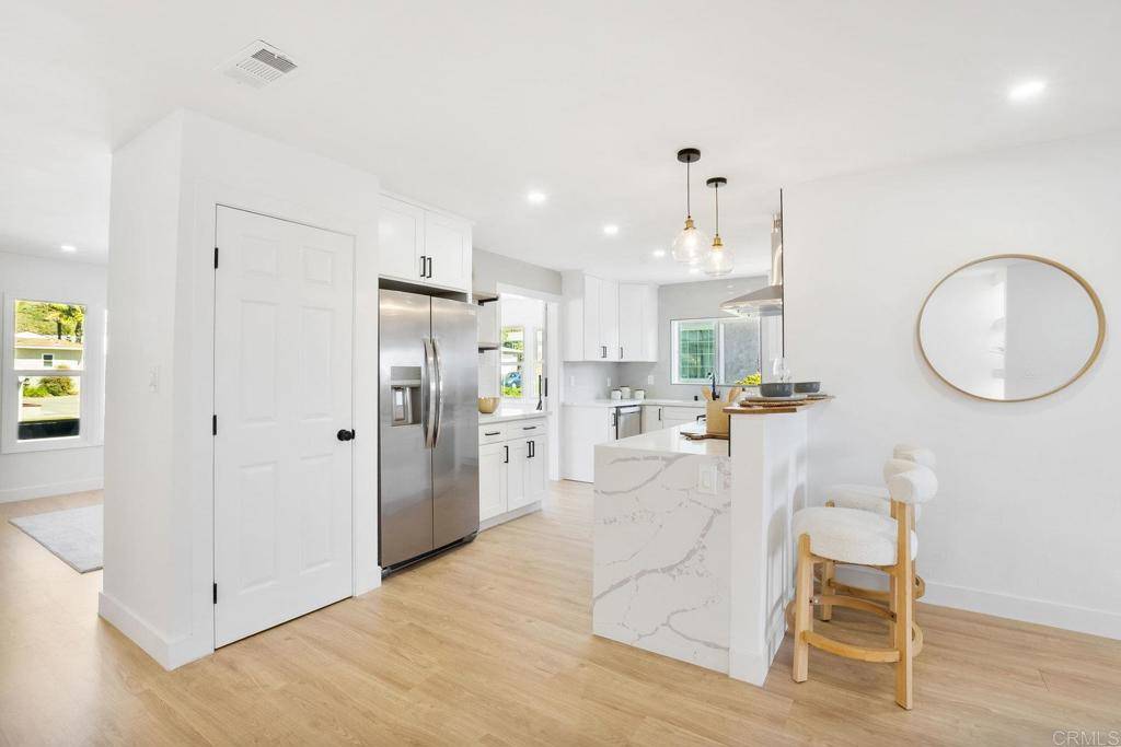 San Diego, CA 92120,6634 Estrella Ave