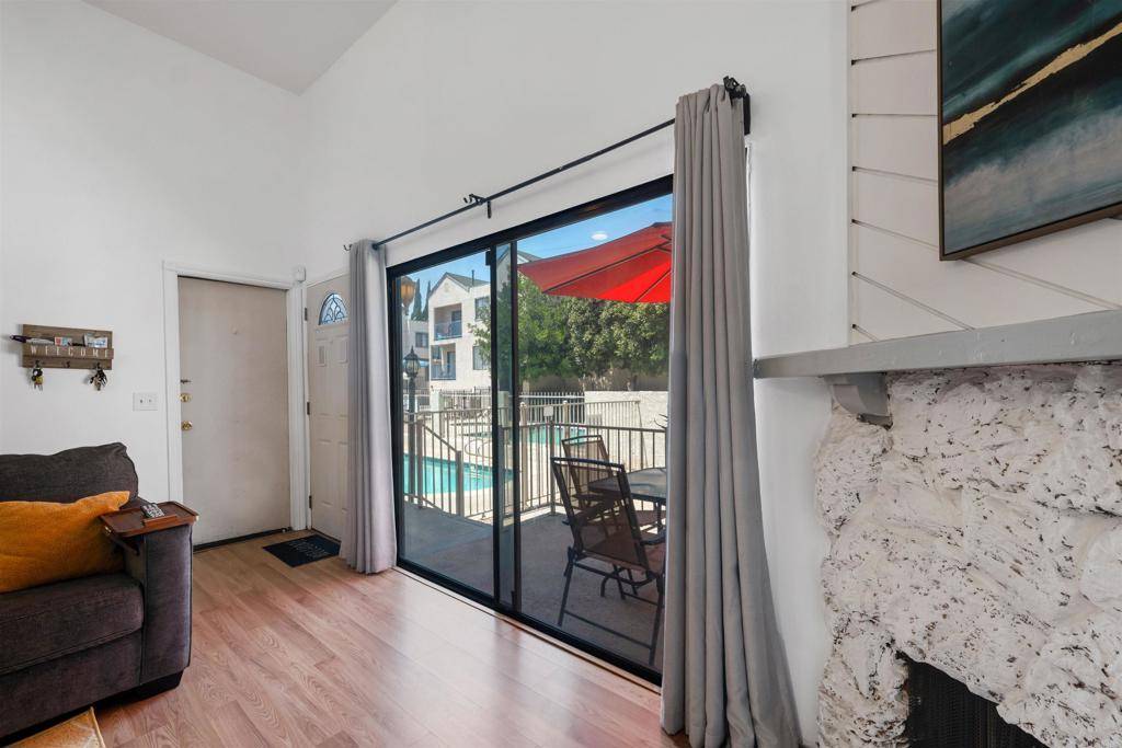 Sylmar, CA 91342,14293 Foothill Blvd #19