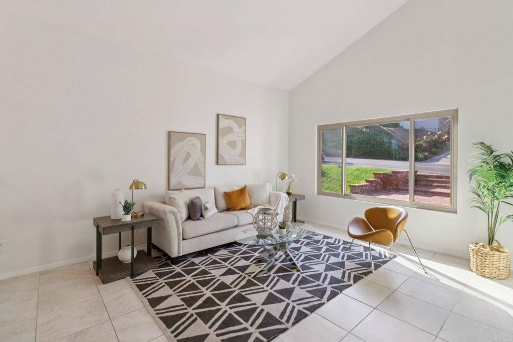 Oceanside, CA 92054,1895 Laurel RD