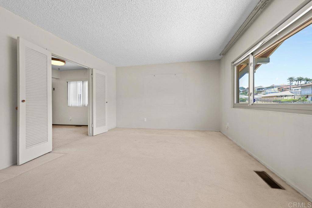 San Diego, CA 92105,2440 55Th ST