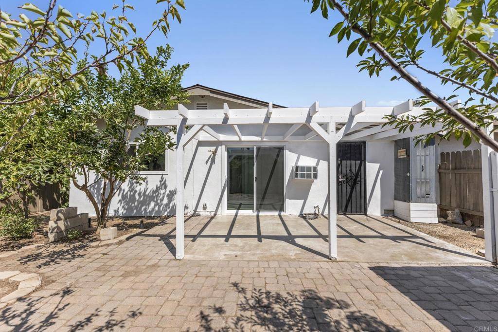 Escondido, CA 92027,1745 Acorn St