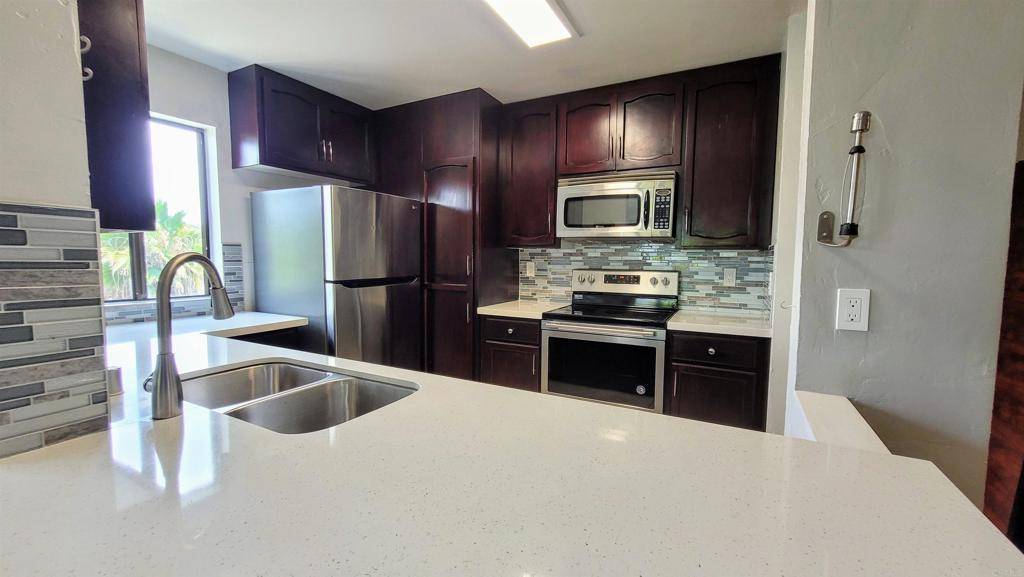 Carlsbad, CA 92009,2625 Pirineos WAY #224