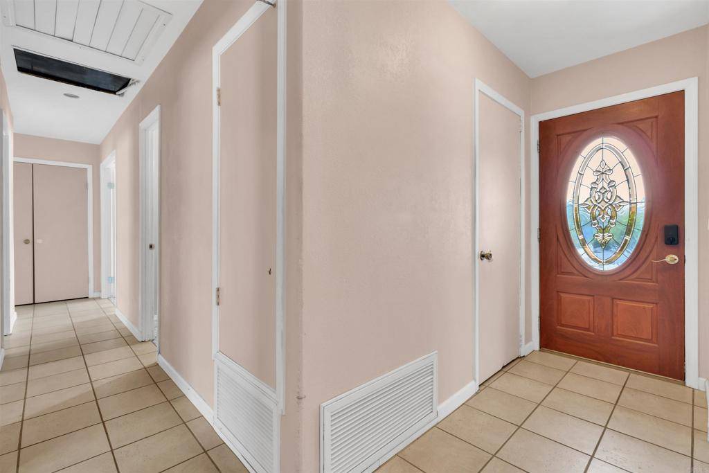 Lakeside, CA 92040,13206 Lakeview Granada DR