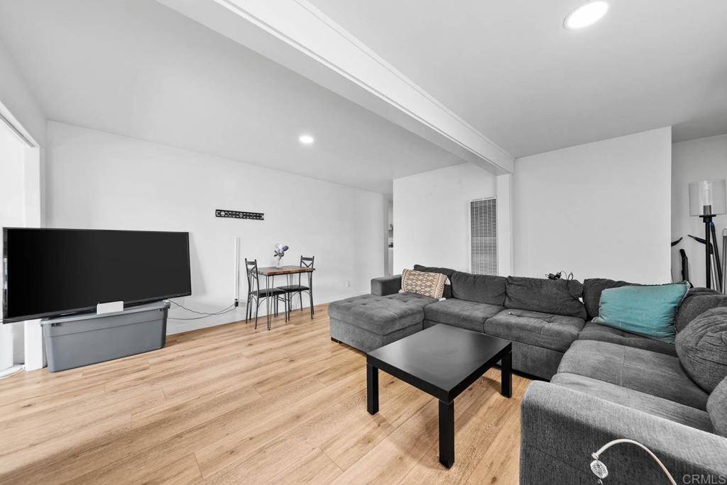 National City, CA 92136,42 48 E 5Th ST