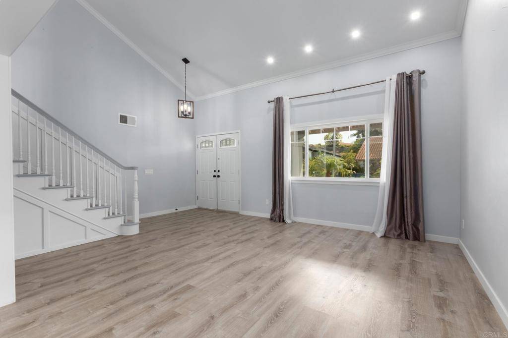 Encinitas, CA 92024,348 Avenida De Las Rosas