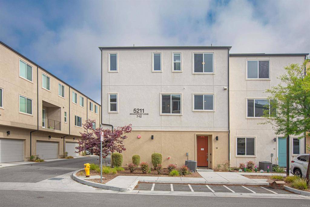 San Diego, CA 92154,5211 Beachfront Cove #12
