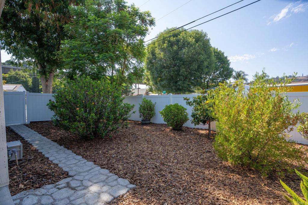 La Mesa, CA 91941,3381 Par DR