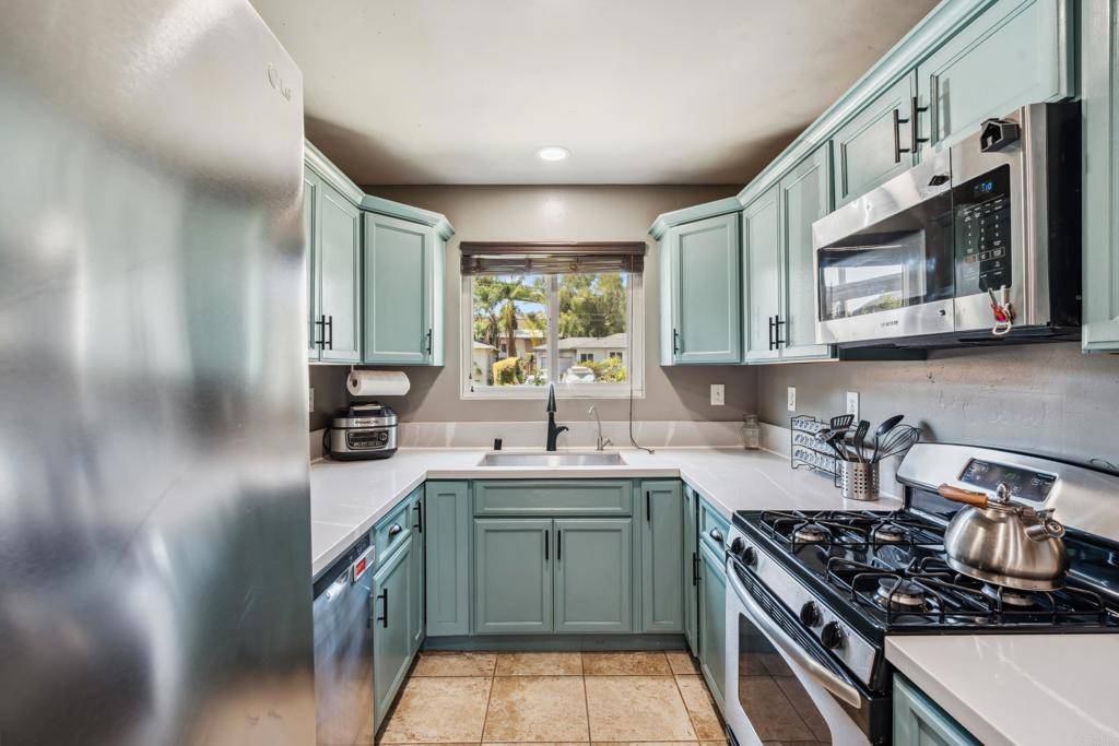 La Mesa, CA 91941,3443 Trophy DR