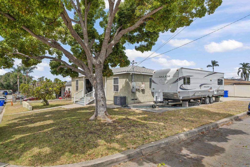San Diego, CA 92139,5882 schuyler ST