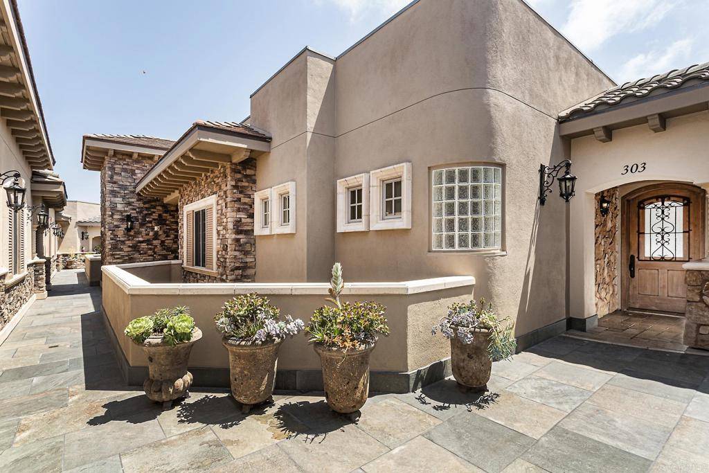 Coronado, CA 92118,120 C AVE #303