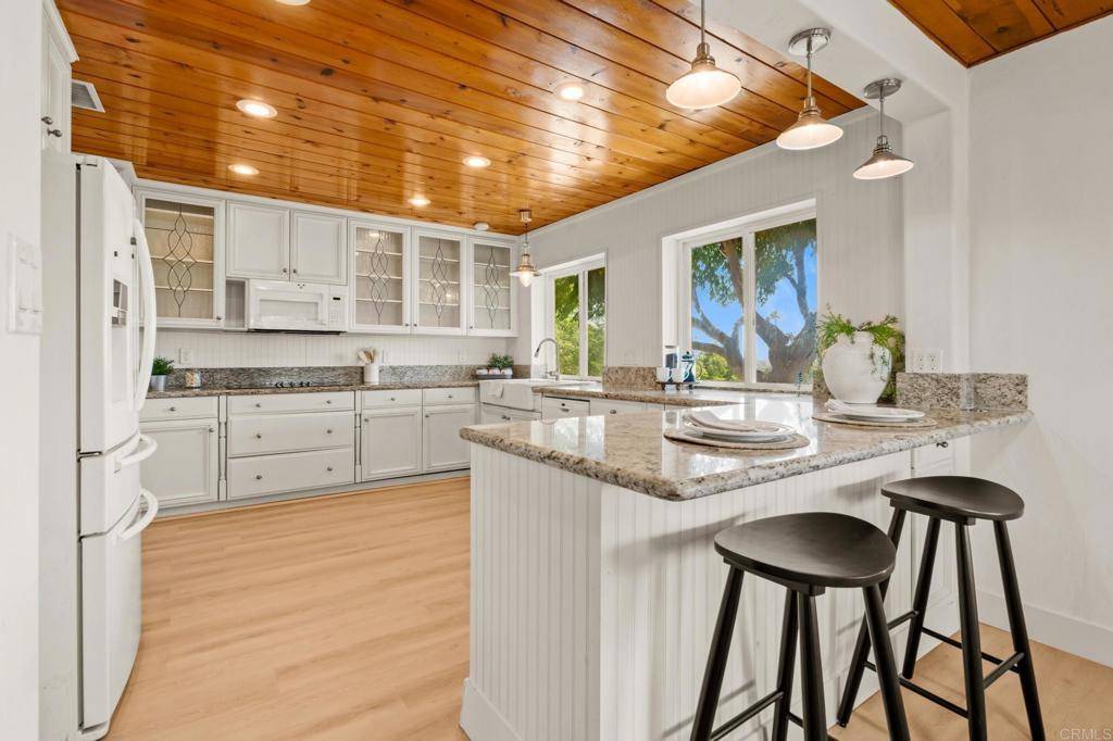 Escondido, CA 92025,3261 Mary LN