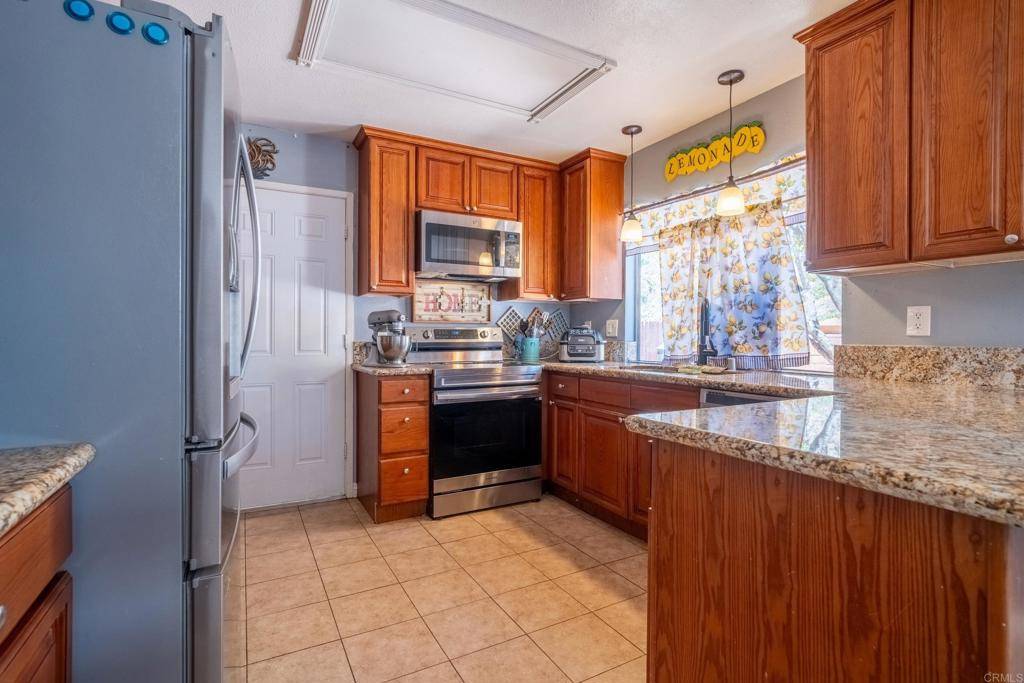 Santee, CA 92071,10704 2nd St.
