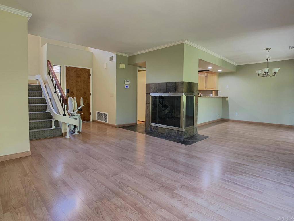 San Diego, CA 92131,10473 Crosscreek Ter