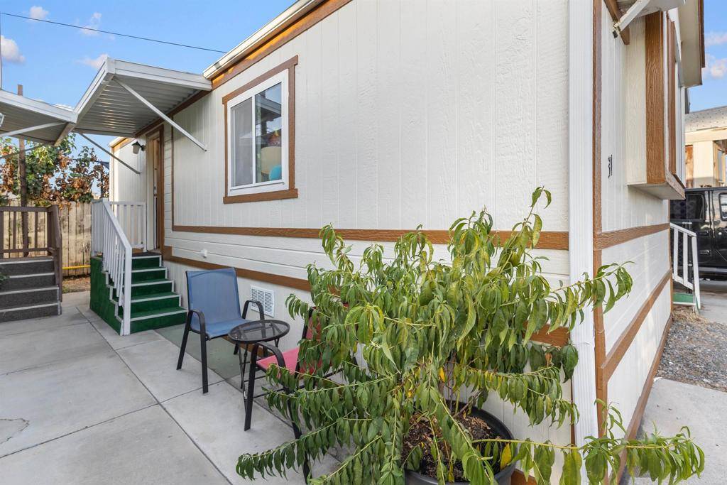 El Cajon, CA 92021,998 E Main ST #31