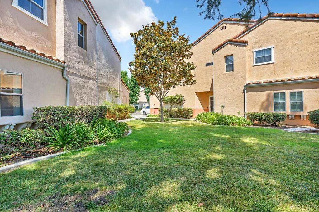 Santee, CA 92071,9009 Calle Del Verde