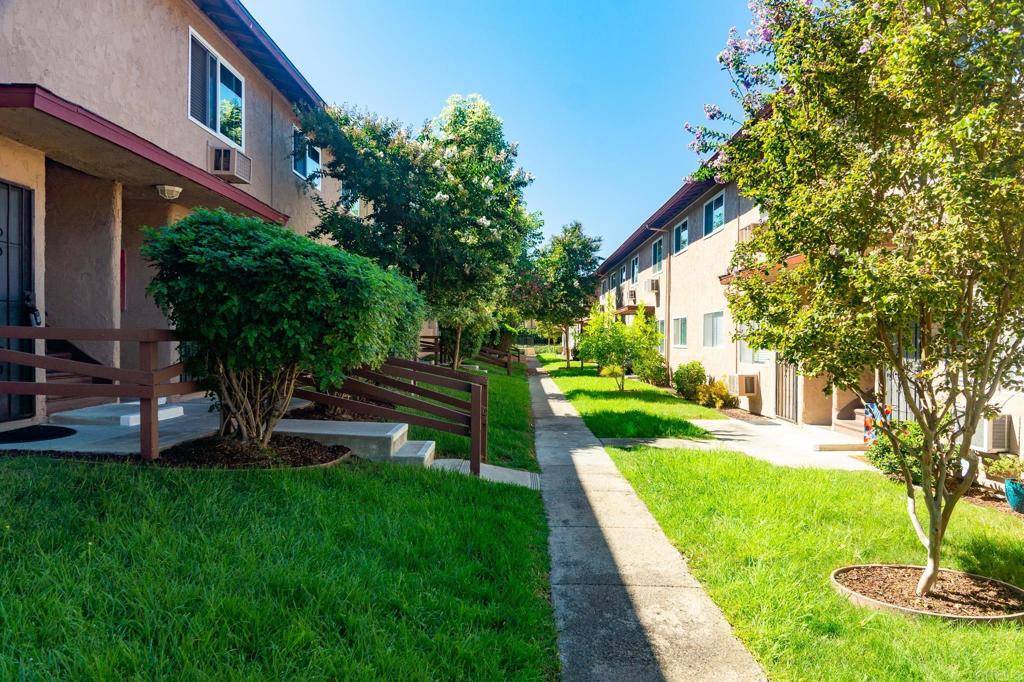 Lakeside, CA 92040,9719 WINTERGARDENS BLVD #163
