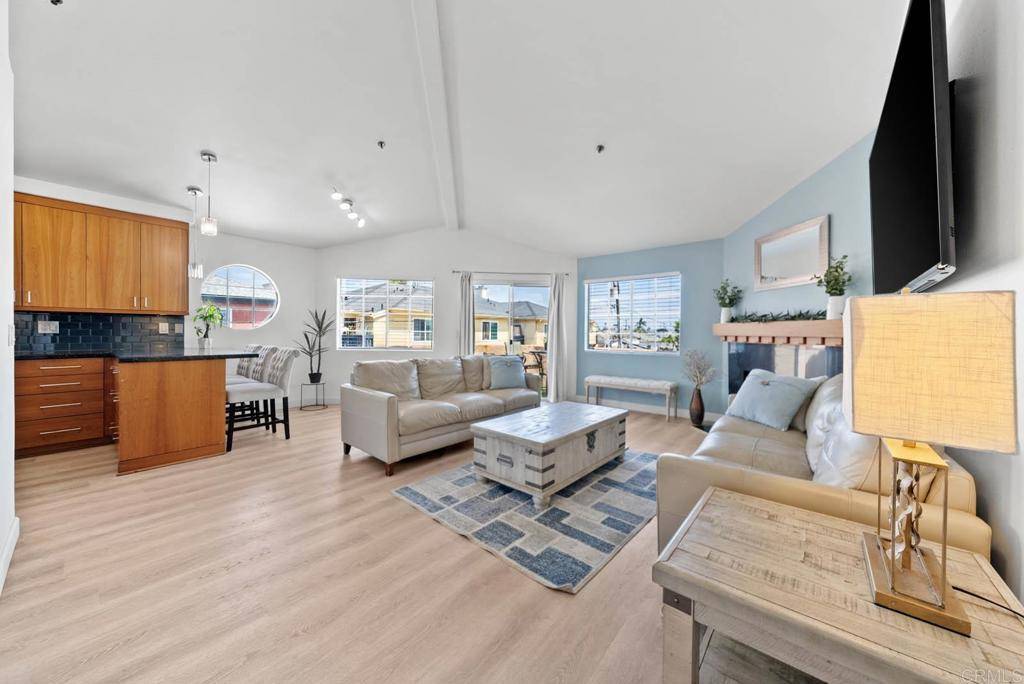 Imperial Beach, CA 91932,238 Daisy AVE #6