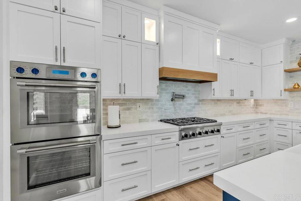 Escondido, CA 92027,1404 Logan CT